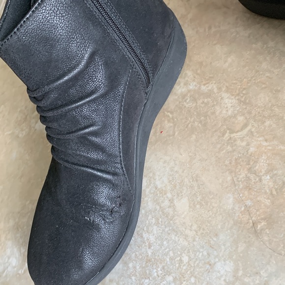 Charcoal Clarks Cloudsteppers soft cushion booties - Picture 5 of 11